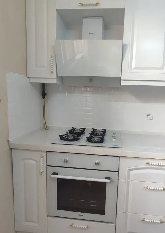 Nurgül Yılmaz — Kumtel Home Beyaz Cam Ankastre Set
