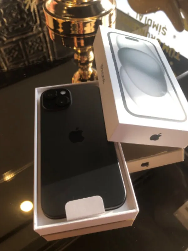 Safiye Tuna — Apple iPhone 15