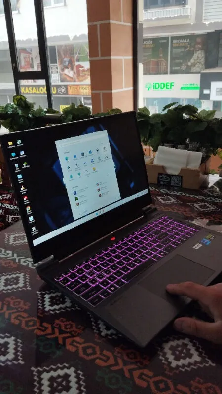Başak Sönmezerler — Casper Excalibur G870 Intel Core i7 13620H 24GB 1TB SSD RTX5060 Freedos 15.6" 165Hz Taşınabilir Bilgisayar G870.1362-CF60X-C