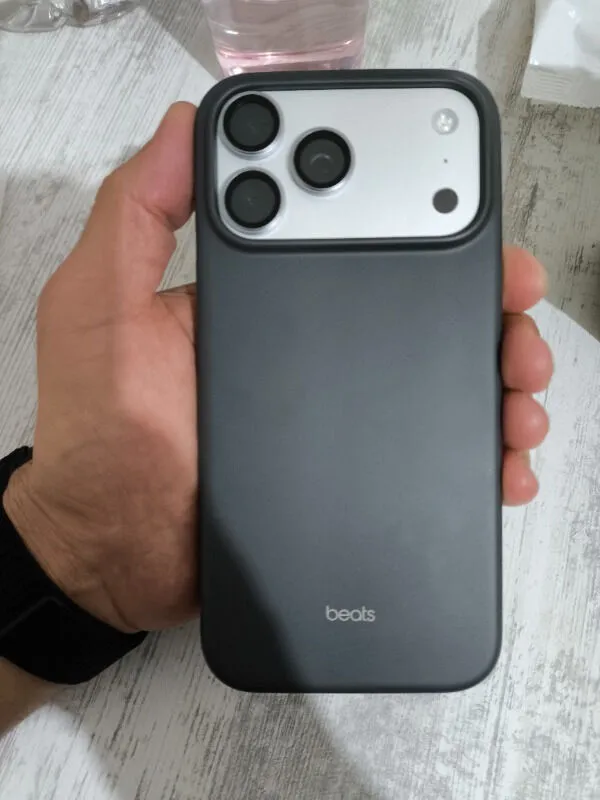Dilaver Özmenlerler — Apple iPhone 17 Pro Max