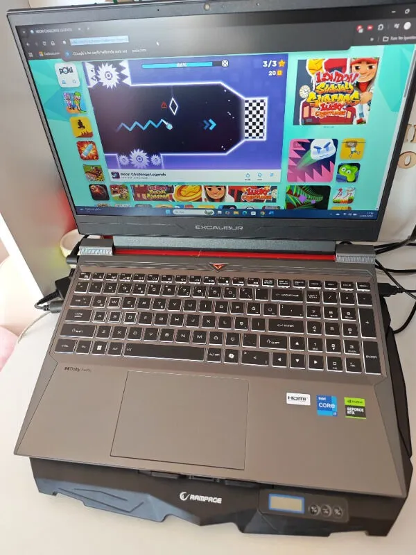 Yasemin Gencer — Casper Excalibur G870 Intel Core i7 13620H 24GB 1TB SSD RTX5060 Freedos 15.6" 165Hz Taşınabilir Bilgisayar G870.1362-CF60X-C
